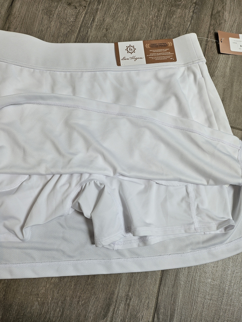 NWT Women’s White Athletic Skort with Wide Waistband - Picture 3 of 5